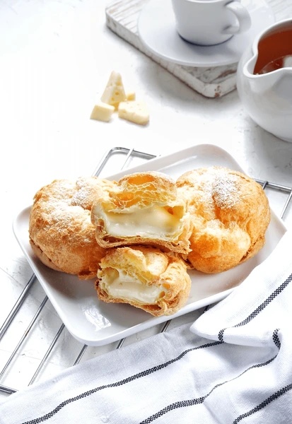 K. Hokkaido Cream Puff (Vanilla) -北海道香草泡芙